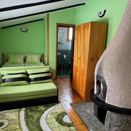 Mama Emiliya Guest House Beli Iskar Eksteriør billede