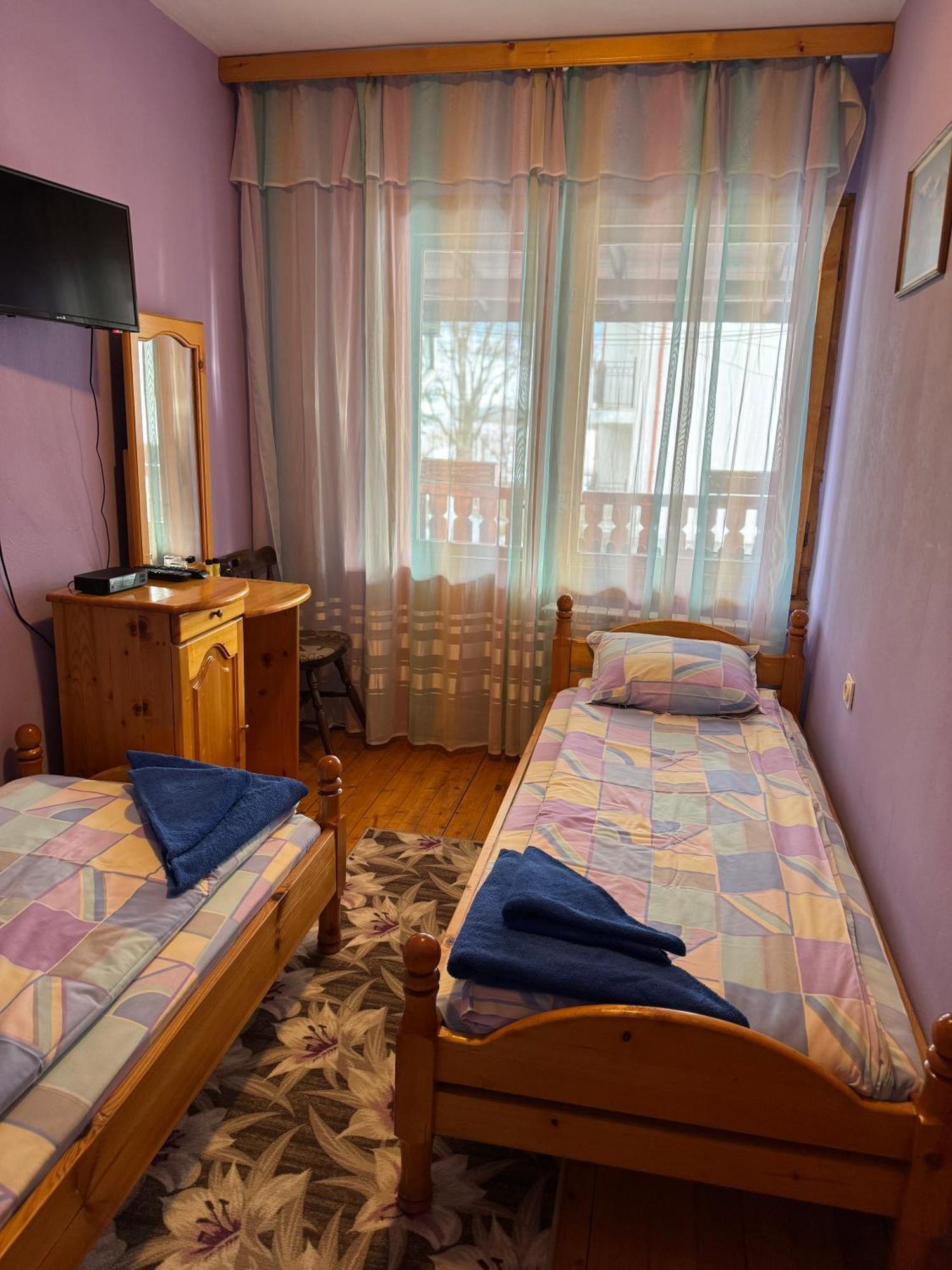 Mama Emiliya Guest House Beli Iskar Eksteriør billede