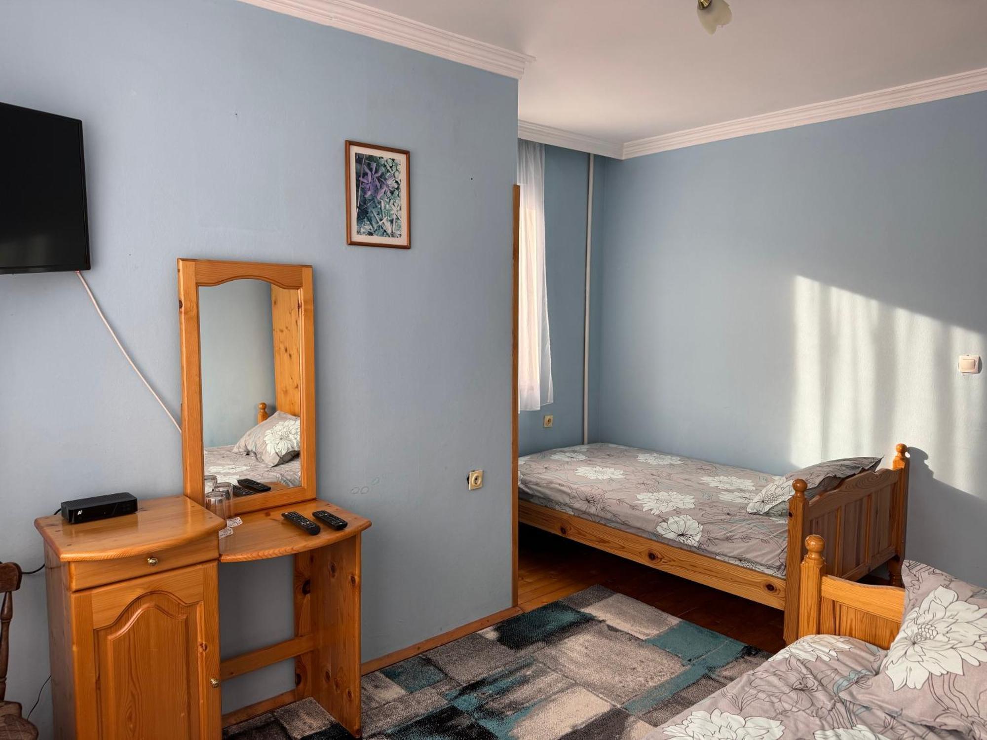 Mama Emiliya Guest House Beli Iskar Eksteriør billede